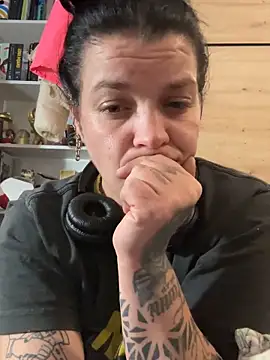 Snapshot of Reniiiir42688 chatting on December 2025 04:09:01 AM Reniiiir42688 online show from December 2025 04:09:01 AM