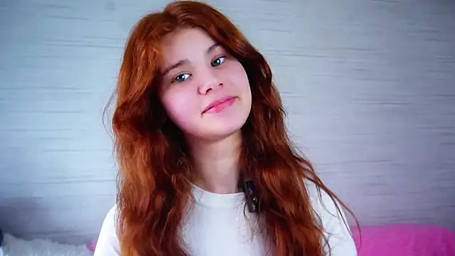 YettaCalabria online show from March 2026 11:49:01 AM