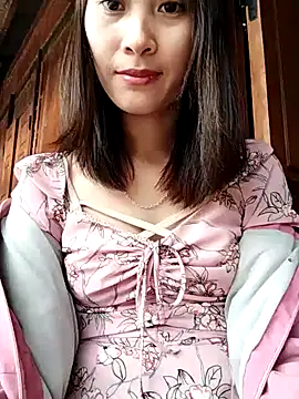 Em xinh01 online show from November 2025 06:35:01 AM