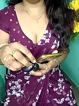 shreyareddy99 online show from February 2026 04:13:01 PM