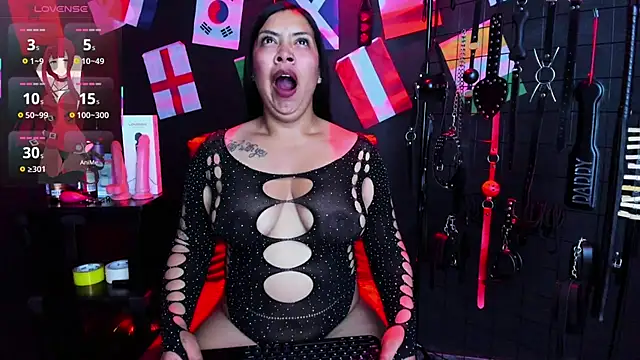 Snapshot of Loana_bdsm chatting on June 2026 03:00:01 AM Loana bdsm online show from June 2026 03:00:01 AM