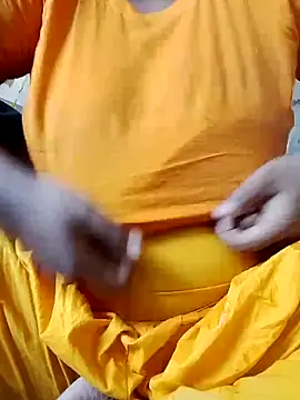 Snapshot of Liza0103 chatting on April 2026 08:40:02 AM Liza0103 online show from April 2026 08:40:02 AM