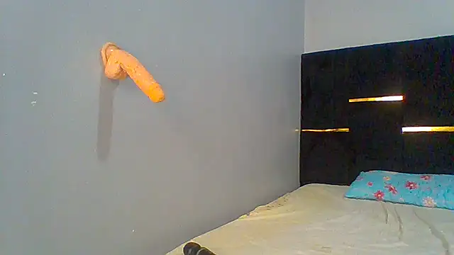 Snapshot of sashachin chatting on April 2026 04:39:02 AM sashachin online show from April 2026 04:39:02 AM