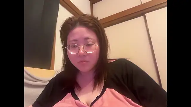 Snapshot of tubakiaki chatting on April 2026 08:06:01 AM tubakiaki online show from April 2026 08:06:01 AM