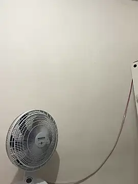 morenahhwy online show from November 2025 02:10:01 AM