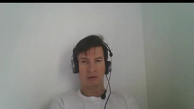 carliesexyman online show from November 2025 02:32:01 PM