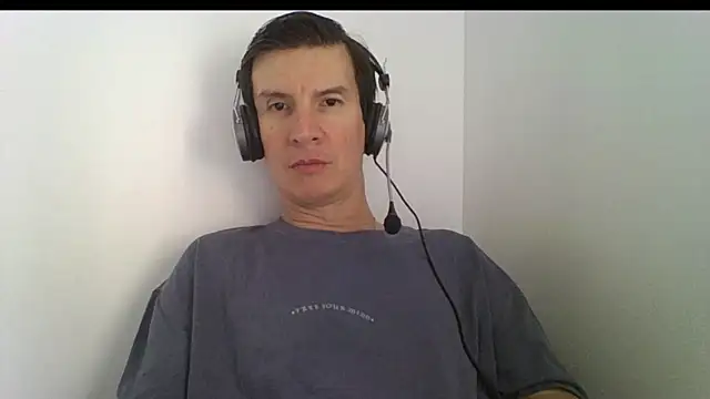 carliesexyman online show from November 2025 01:44:02 PM