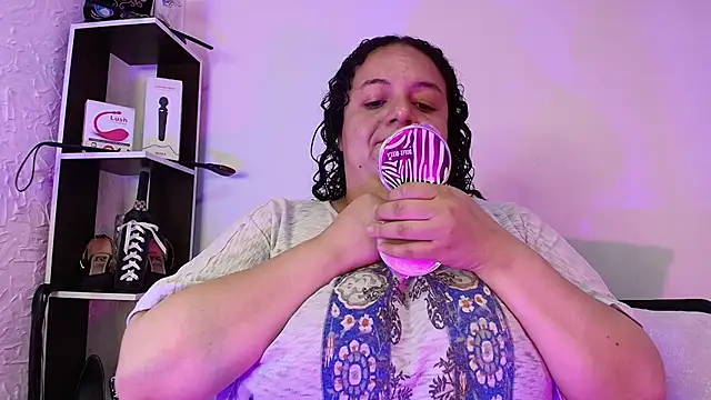 Natasha Amber online show from November 2025 01:54:02 PM