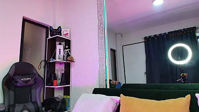 Natasha Amber online show from December 2025 03:28:02 PM