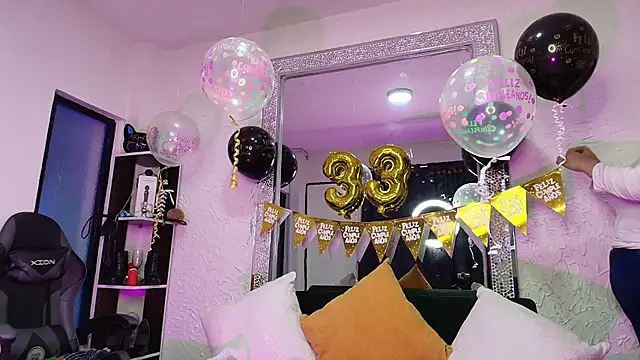 Natasha Amber online show from December 2025 01:42:01 PM