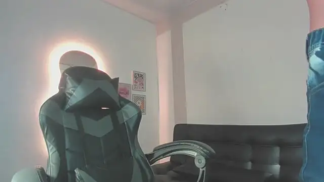 Senpai Lover online show from November 2025 08:09:01 PM