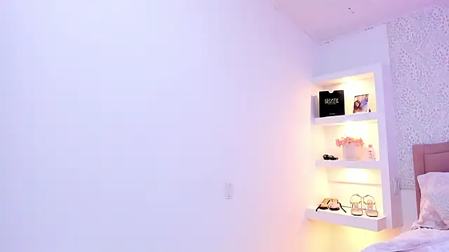 KatieBoison online show from November 2025 07:46:02 PM