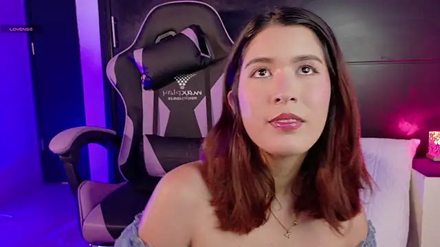 Snapshot of emilyy1_ chatting on November 2025 03:13:02 PM emilyy1 online show from November 2025 03:13:02 PM