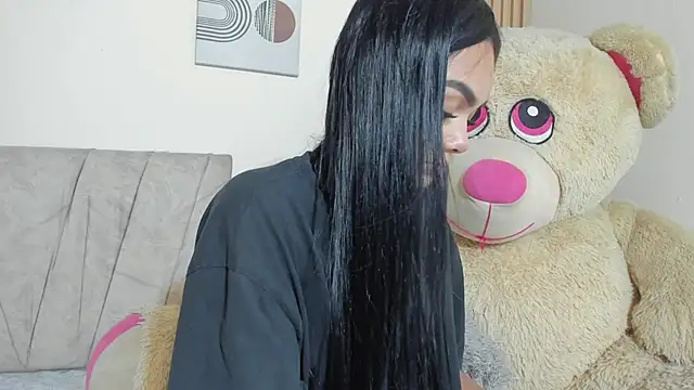 little emiily  online show from November 2025 10:30:02 PM