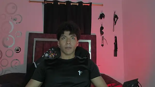 Maximiliano Khalil online show from December 2025 07:20:02 PM