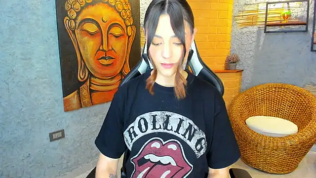 DakotaRussell  online show from October 2025 11:03:01 AM