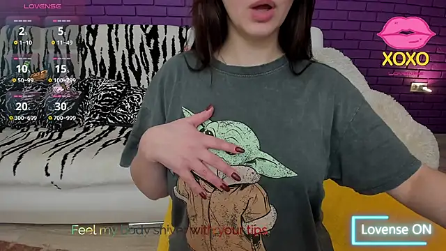 Snapshot of GlowMimi chatting on March 2026 04:56:02 PM GlowMimi online show from March 2026 04:56:02 PM