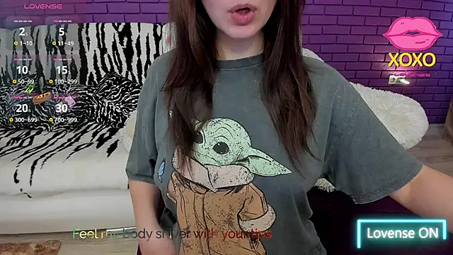 Snapshot of GlowMimi chatting on April 2026 01:15:02 PM GlowMimi online show from April 2026 01:15:02 PM