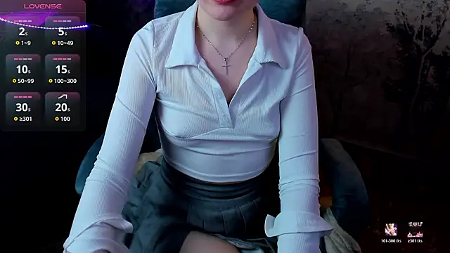 Snapshot of R_I_N_A chatting on March 2026 01:11:02 AM R I N A online show from March 2026 01:11:02 AM