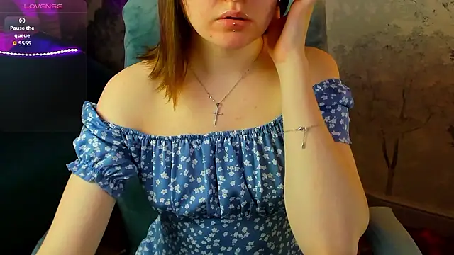 Snapshot of R_I_N_A chatting on March 2026 01:07:02 AM R I N A online show from March 2026 01:07:02 AM