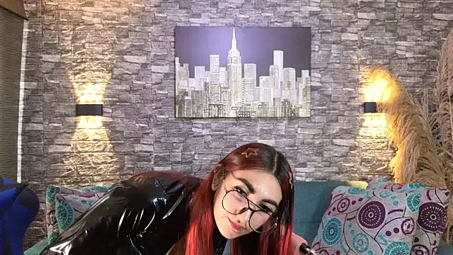 venusevanss online show from October 2025 01:25:01 PM