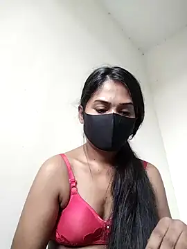 Green LaDY66 online show from November 2025 05:18:02 AM