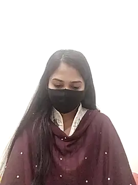 Green LaDY66 online show from November 2025 10:31:01 AM