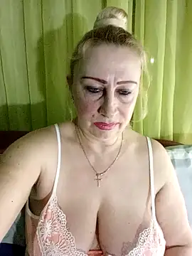 Esenia505 online show from April 2026 03:05:01 AM