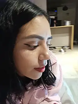 Snapshot of Sara-215 chatting on March 2026 03:00:02 AM Sara-215 online show from March 2026 03:00:02 AM