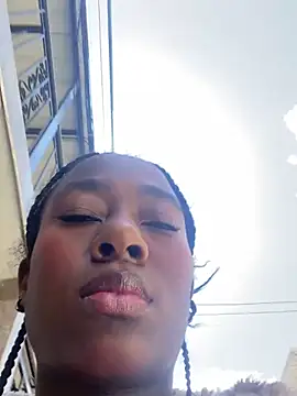 Snapshot of milarain chatting on March 2026 03:27:01 PM milarain online show from March 2026 03:27:01 PM