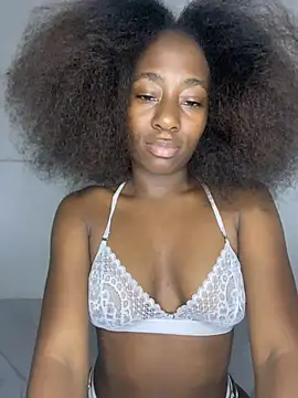 Snapshot of milarain chatting on April 2026 01:47:02 AM milarain online show from April 2026 01:47:02 AM