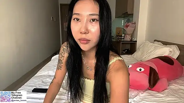 LizParadiz online show from October 2025 06:48:01 AM