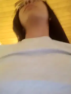 Skay bluee online show from March 2026 07:22:02 PM