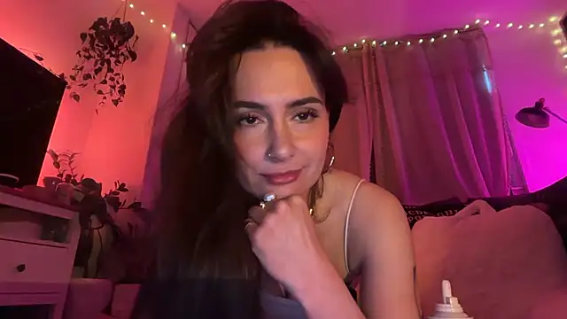 Snapshot of SpicyLunaaa chatting on May 2026 01:27:02 PM SpicyLunaaa online show from May 2026 01:27:02 PM