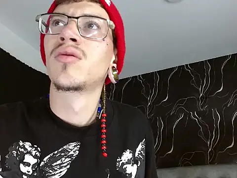 Snapshot of RyanOwenss chatting on October 2025 12:17:02 PM RyanOwenss online show from October 2025 12:17:02 PM