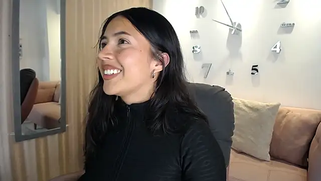 KamyGlam online show from March 2026 08:03:01 PM