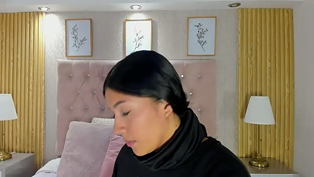 Snapshot of KamyGlam chatting on July 2026 08:00:02 PM KamyGlam online show from July 2026 08:00:02 PM