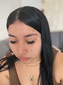 Vickybon online show from November 2025 03:04:01 PM