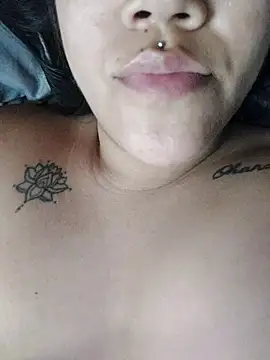 Camilu23 online show from February 2026 06:59:02 PM