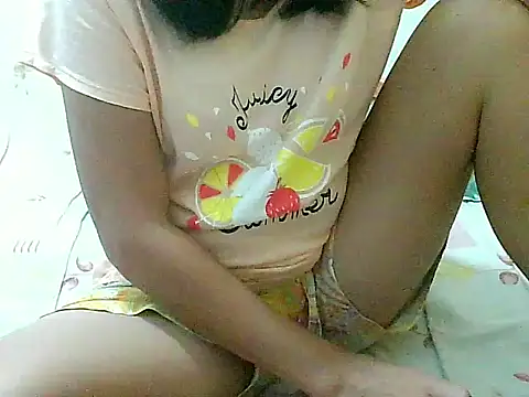 nhicole4u online show from December 2025 11:37:01 AM