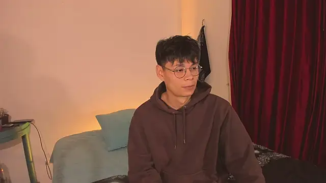 estmonnn online show from November 2025 11:59:01 PM