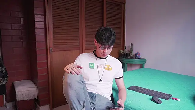 estmonnn online show from March 2026 07:35:01 PM