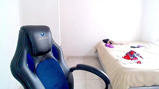 blumblum333 online show from November 2025 08:20:02 PM