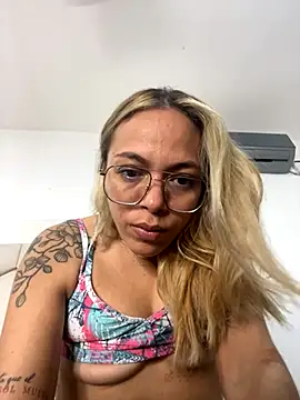 Baby Flame online show from November 2025 05:23:01 PM