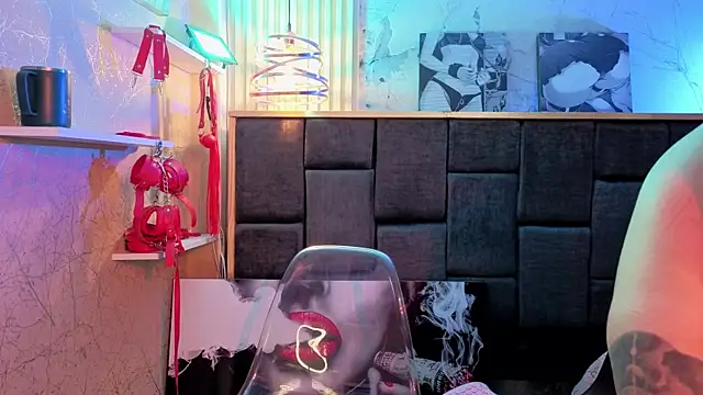 Im-Lola online show from February 2026 09:41:01 AM