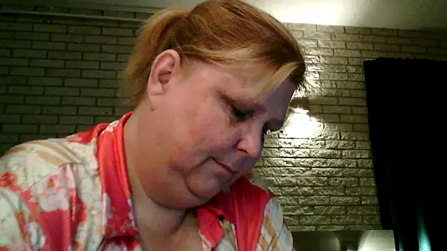 Sylviastar46 online show from April 2026 07:50:02 PM