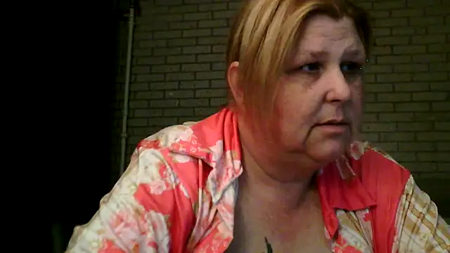 Sylviastar46 online show from April 2026 07:58:01 PM