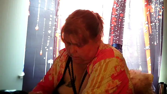 Snapshot of Sylviastar46 chatting on June 2026 10:15:01 AM Sylviastar46 online show from June 2026 10:15:01 AM