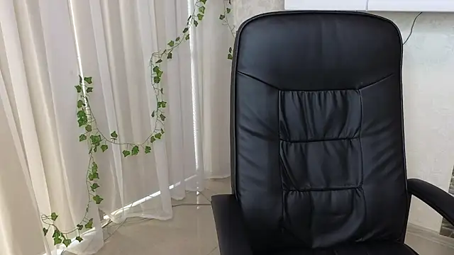 Snapshot of Ulyanix chatting on March 2026 05:02:01 AM Ulyanix online show from March 2026 05:02:01 AM