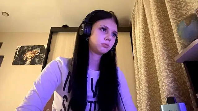 AnGallo online show from November 2025 06:07:02 PM